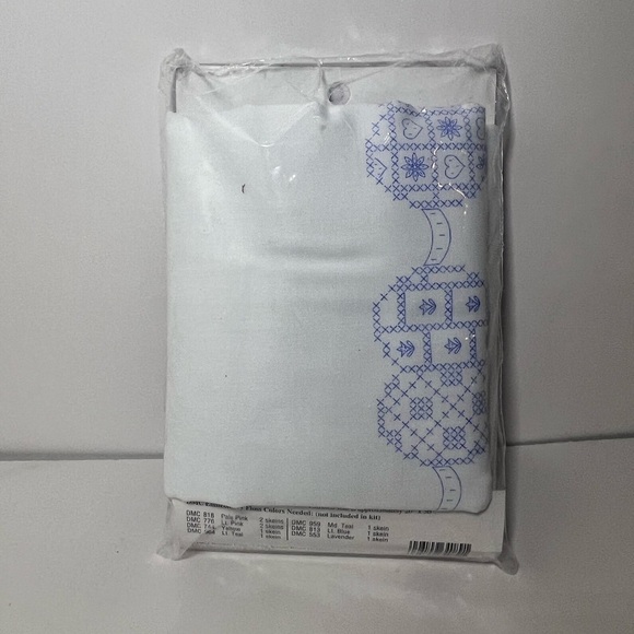 Bucilla Quilted Hearts Pillowcase Pair Kit 64089 New Special Edition 1994 - Picture 2 of 3